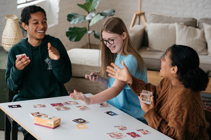 Helvetiq , Crazy Pilot , Card Game , Ages 8+ , 2-6 Players , 15 Minutes Playing Time