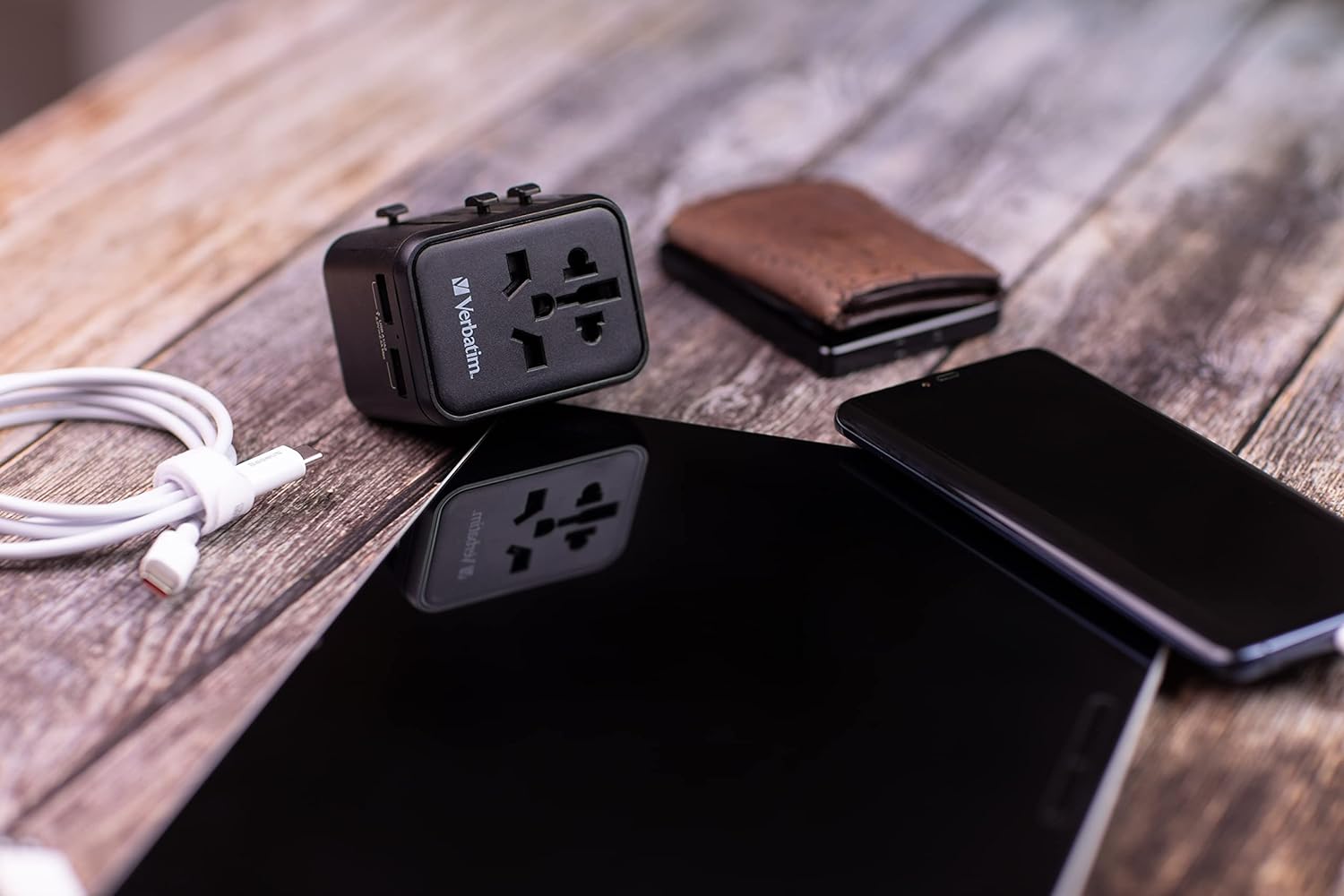Universal Travel Power Adapter Verbatim UTA-01