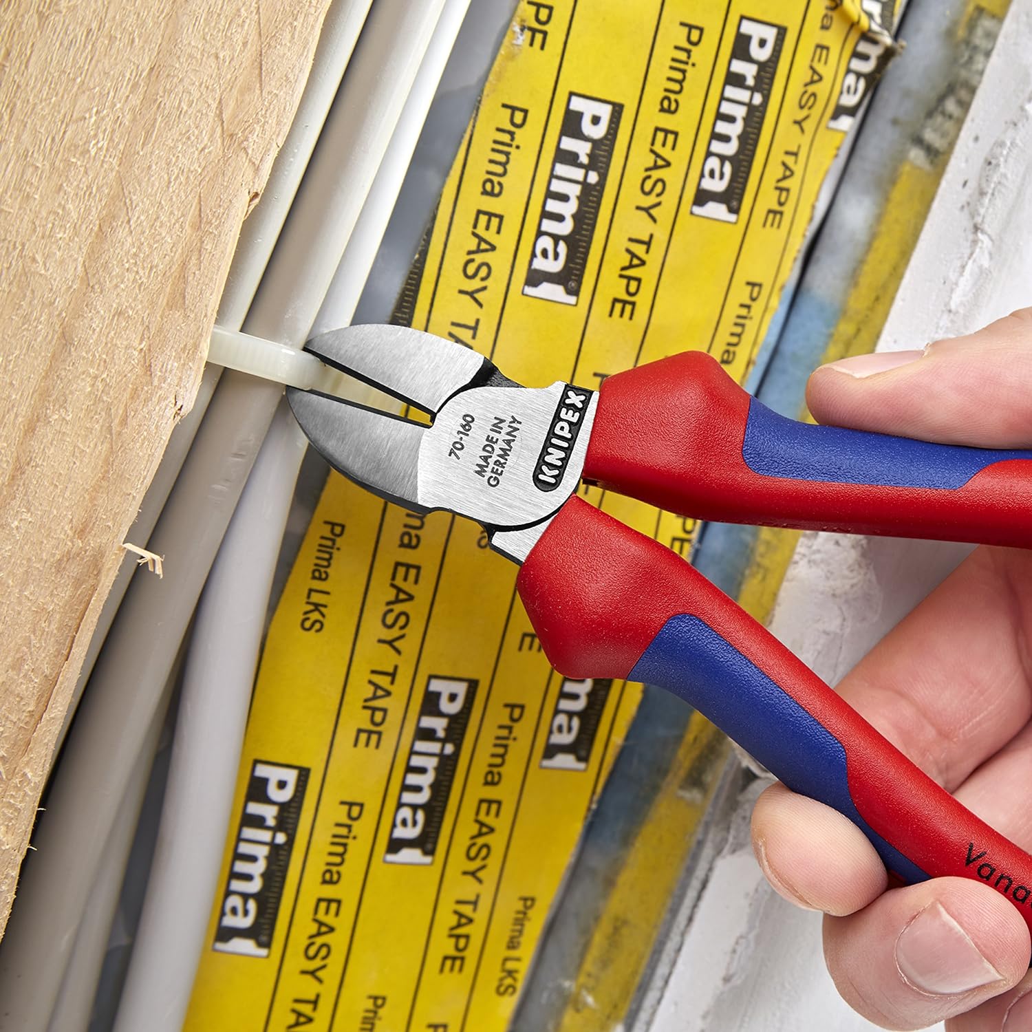 Knipex Diagonal Cutter black atramentized, with multi-component grips 160 mm 70 02 160