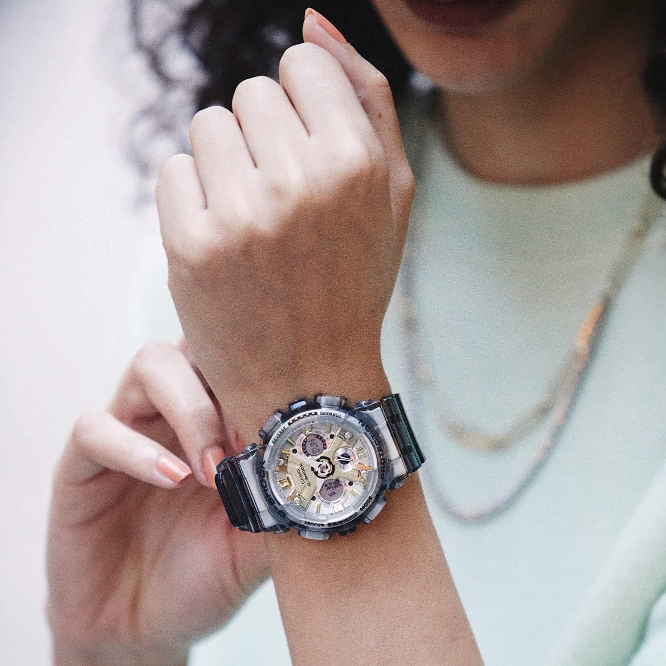 Casio Women Analogue-Digital Quartz Watch with Plastic Strap GMA-S120GS-8AER
