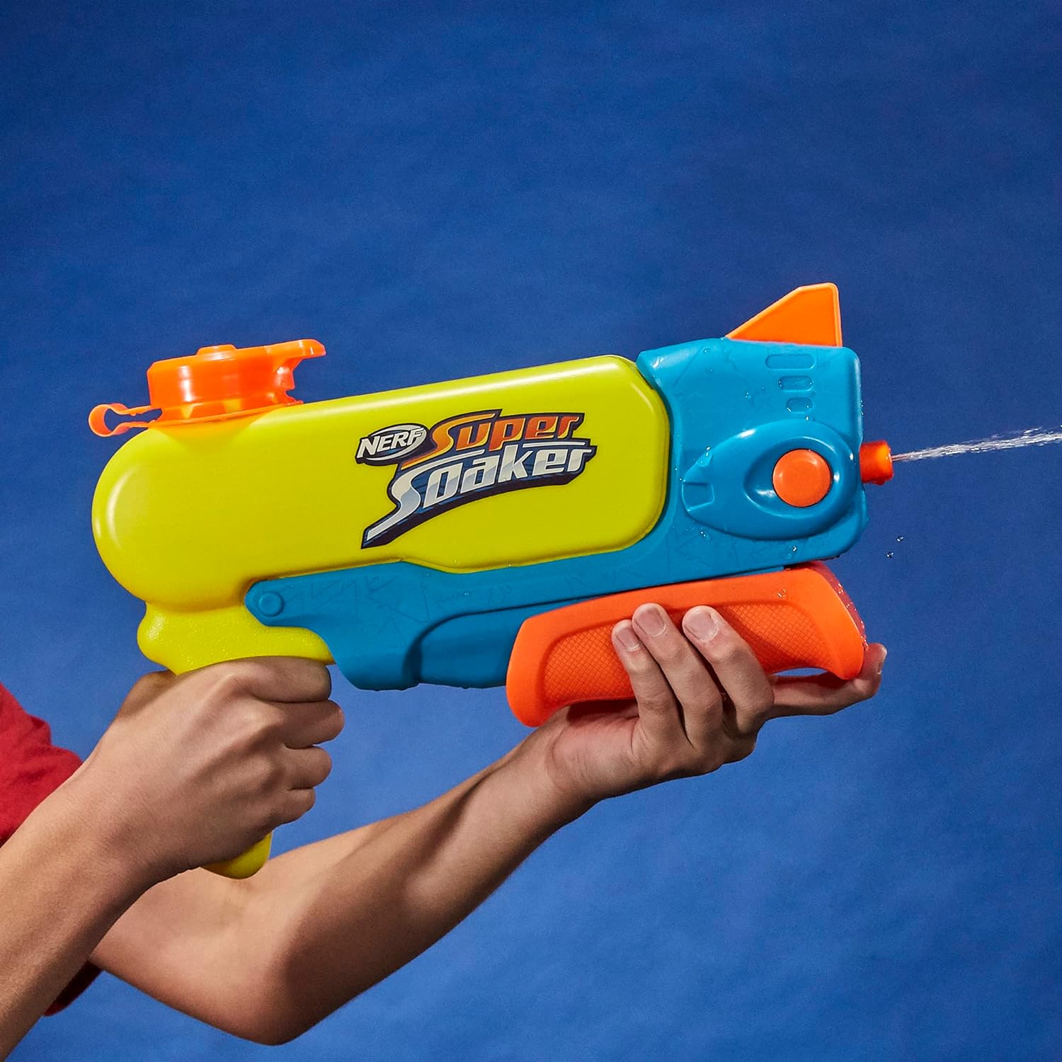 Nerf Super Soaker Wave Spray Wasserblaster, Spritzpistole mit Düse für Coole Wellen-Action, kann Koordination und Strategie fördern, 887 ml Tank, Outdoor-Spielzeug für Kinder ab 6 Jahren