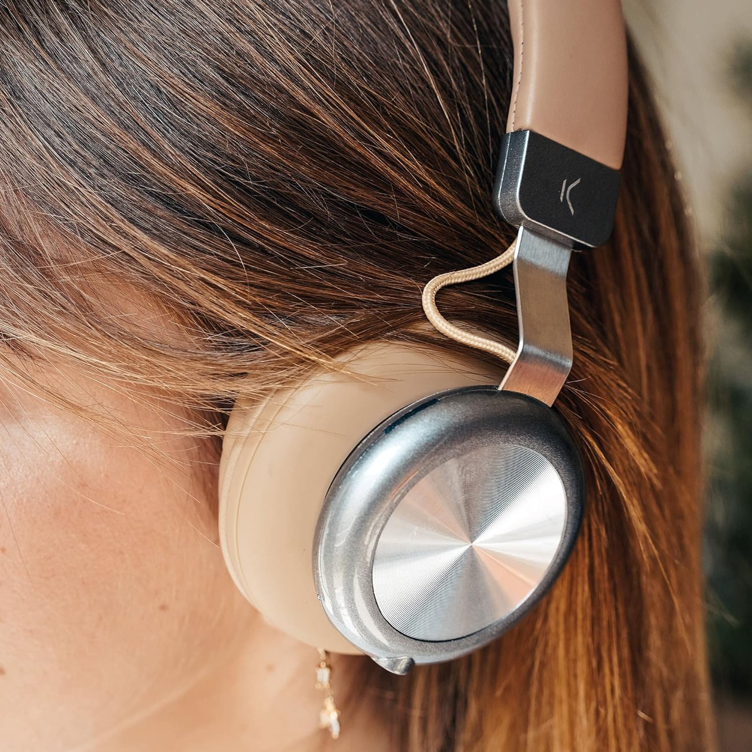 KSIX Wireless Headphones Retro 2, FM Radio, SD Card, Bluetooth 5.0, Up to 10 Hours Runtime, Brown