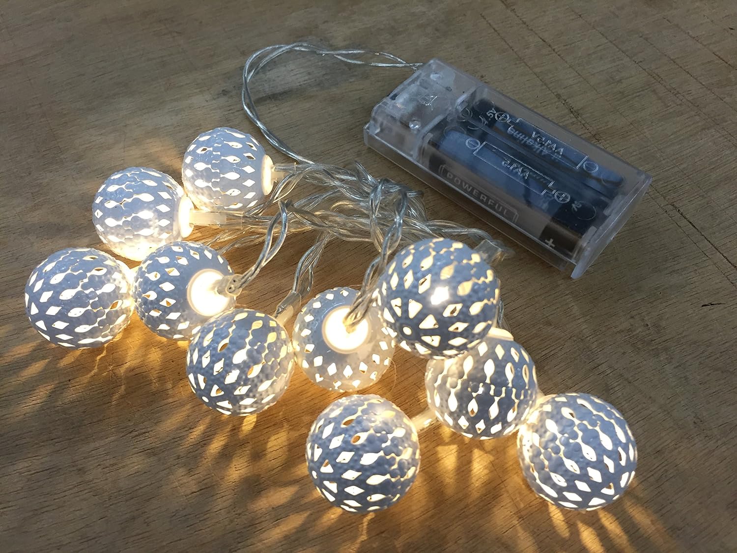 Home & Style Light with Metal Balls Decoration (Warm White, 30 cm Lead Cable, 2X AA Batteries Not Included – 8086 Small Balls Weiss