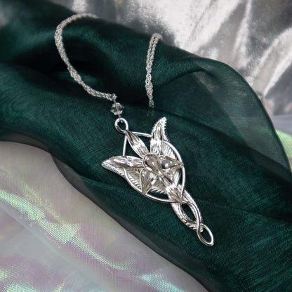 The Noble Collection - The Lord Of The Rings - Arwen Evenstar Costume Replica