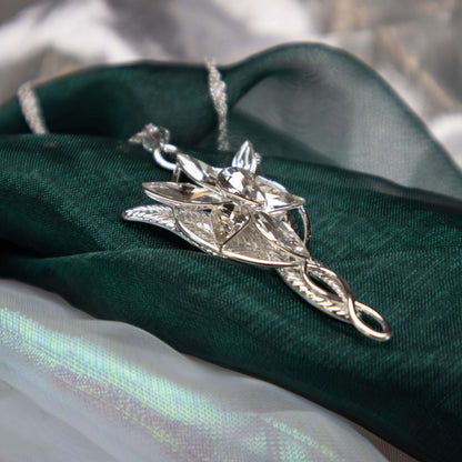 The Noble Collection - The Lord Of The Rings - Arwen Evenstar Costume Replica