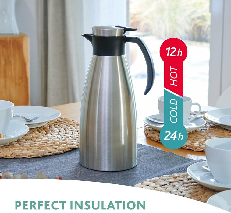 Emsa 514500 Isolierkanne | Edelstahl | 1.5 Liter | Quick Tip Verschluss | 100% dicht | Brombeer | Soft Grip & 512577 Isolierkanne |Edelstahl | 1 Liter | Quick Tip Verschluss |100% dicht