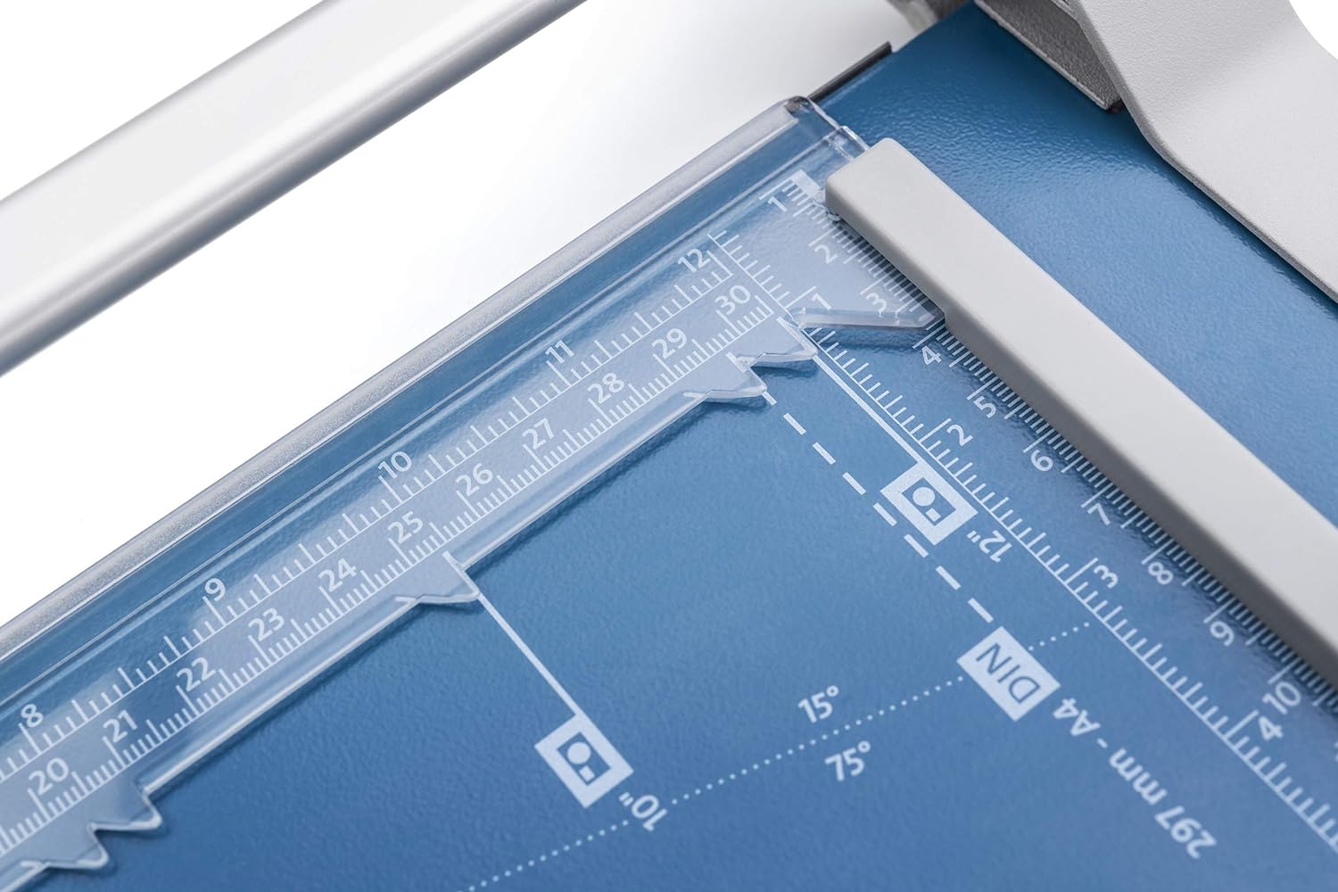 Dahle 507 Papierschneider (8 Blatt Schneidleistung, bis DIN A4) blau