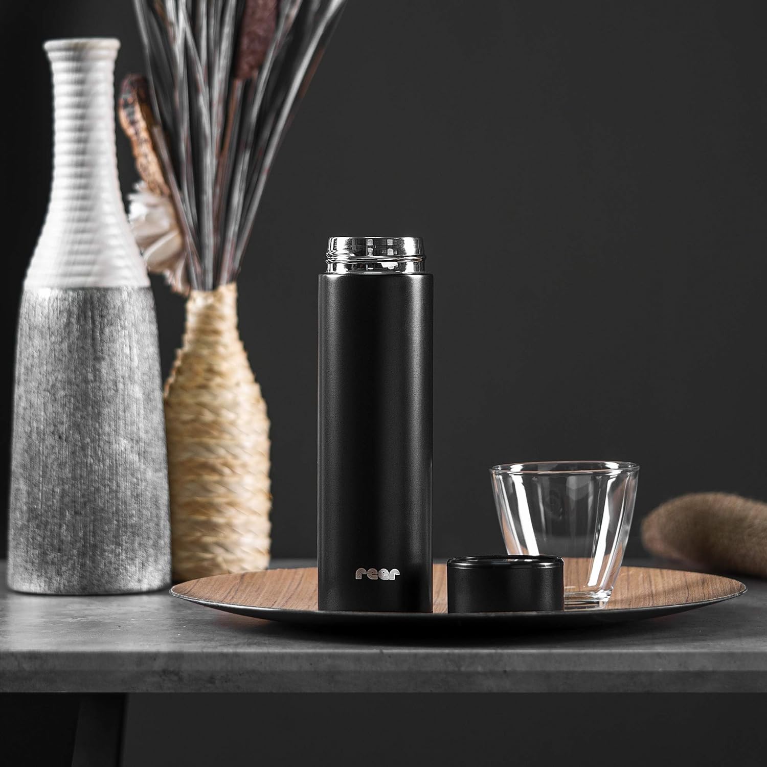 reer ColourDESIGN Stainless Steel Insulated Bottle 450ml - Small, Handy, Ideal for Baby, Black