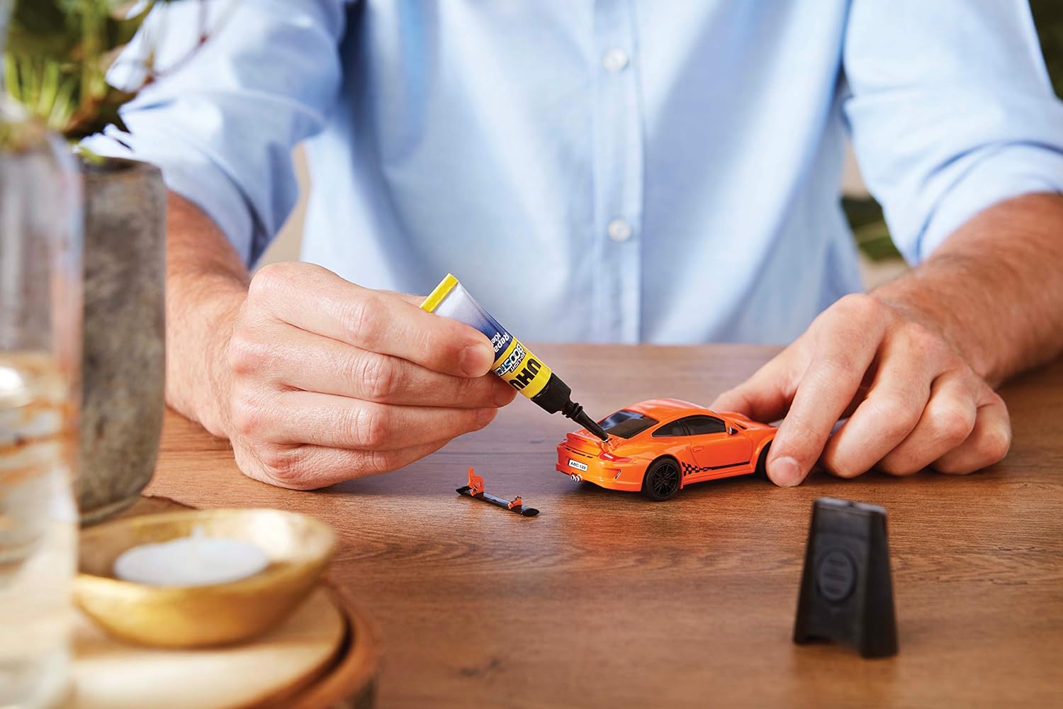 UHU LED Light Booster, Glue at the Push of a Button - Light Activated Repair Adhesive 3g