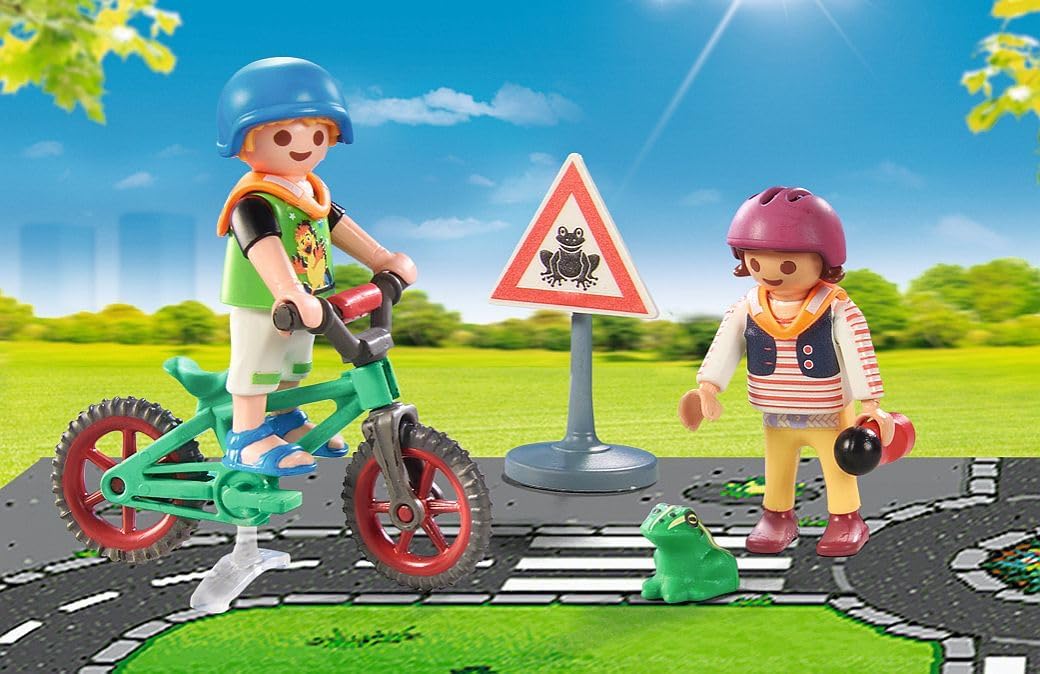 Playmobil 71332 City Life Traffic education, bicycle course, bicycles traffic signs and more, educational toy, fun imaginative role play, playsets suitable for children ages 4+
