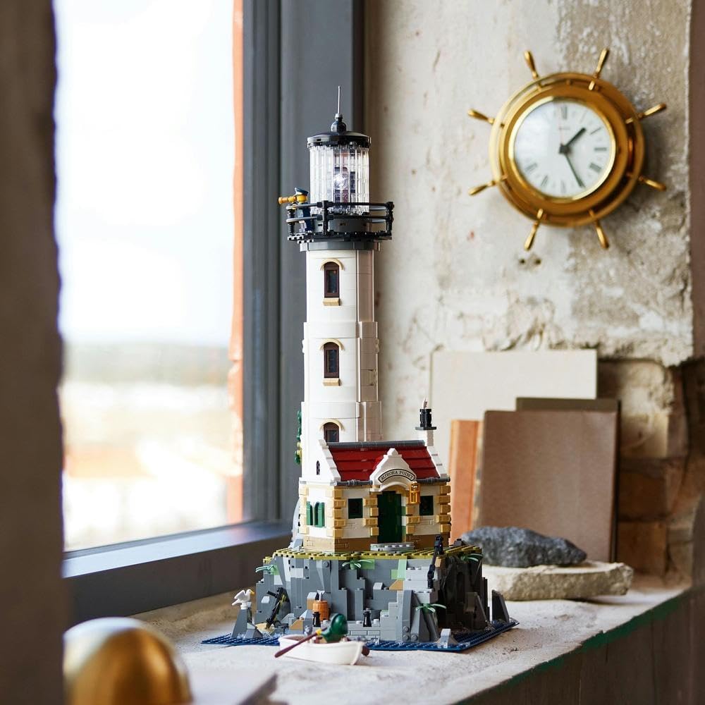 LEGO 21335 Ideas Le Phare Motorisé, Maquette a Construire, Idée Cadeau, Décoration Maison, avec Minifigurines Marin, Activité Manuel Lighthouse
