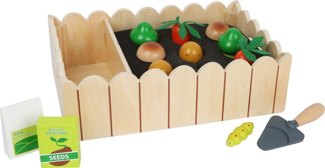 Small Foot 12011 Wooden Vegetable Garden with Carrots, Mushrooms, Potatoes, Broccoli, Seeds and Scoop from 3 Years, Multicoloured