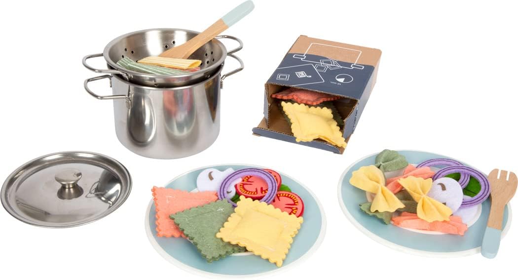 small foot Paste Chef Set for play kitchens, incl. pot, strainer, plates, utensils, and various noodles, Prod. No. 12292