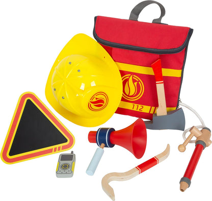 small Foot Feuerwehrrucksack mit Zubehör, Feuerwehr-Spielzeug aus Holz fürs Rollenspiel, für Kinder ab 3 Jahren, 12361