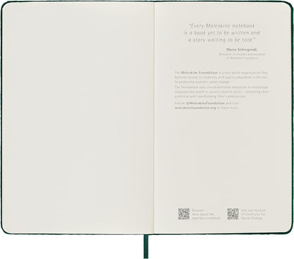 Moleskine Lined Notebook, Limited Edition Velvet Collection, Velvet Hard Cover and Elastic Closure, Green Colour, Large Format, 144 Pages