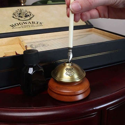 The Noble Collection Hogwarts Writing Quill with Hogwarts Headed Paper