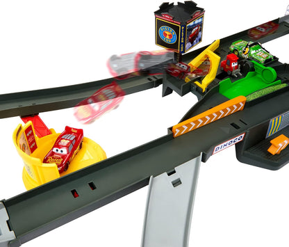 Disney and Pixar Cars Track Set, Piston Cup Action Speedway Playset with 1:55 Scale Lightning McQueen Die-Cast Toy Car, HPD81