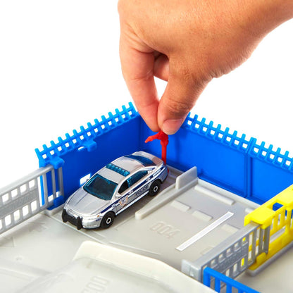 Matchbox Action Drivers Matchbox Police Station Dispatch Playset with 1 Matchbox Helicopter & 1 Matchbox Ford Police Car, With Lights & Sounds, HHW22 Single