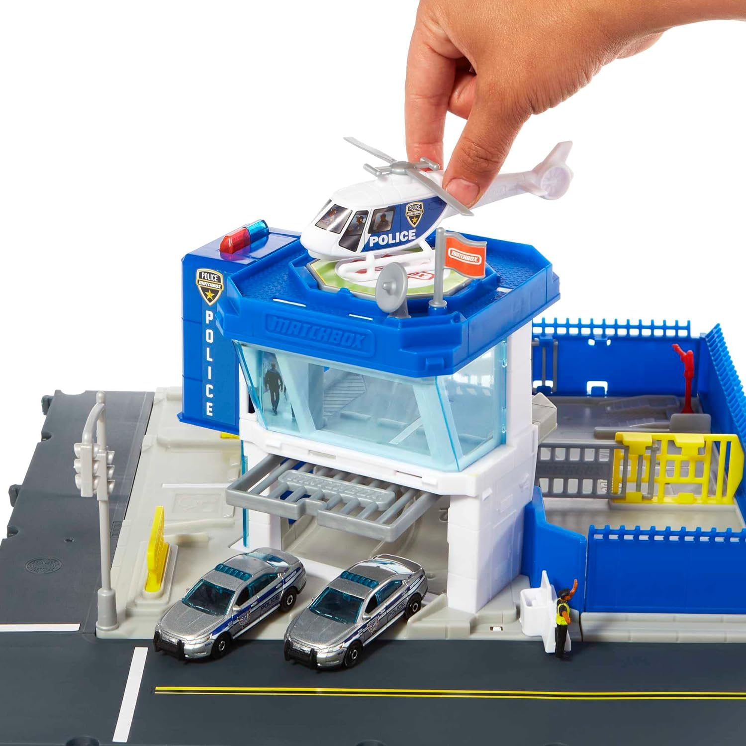 Matchbox Action Drivers Matchbox Police Station Dispatch Playset with 1 Matchbox Helicopter & 1 Matchbox Ford Police Car, With Lights & Sounds, HHW22 Single