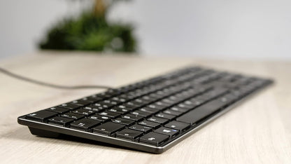 Speedlink Teclado Riva con Mecanismo de Tijera – Teclado para PC Conectado por Cable, Teclado USB silencioso con Teclas Planas, con 7 Teclas multifuncionales, distribución Alemana, Negro