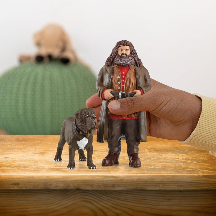 schleich 42638 Hagrid & Fang, ab 6 Jahren, Harry Potter - Spielfigur, 8 x 11,5 x 13 cm, Mehrfarbig/Meereswellen (Ocean Tides