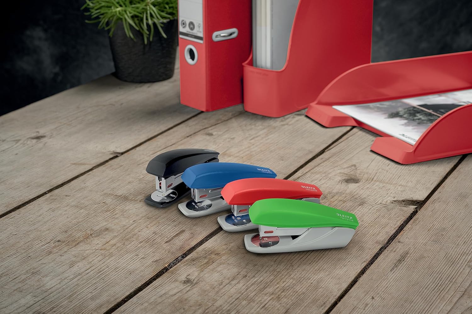 Leitz NeXXt Recycle Small Stapler, 25 Sheets, with Mini Staple Remover, Includes 200 Staples, Steel & Recycled Plastic, 100% Recyclable, CO2 Compensated, Eco Friendly, Recycle Range, Green, 56060055