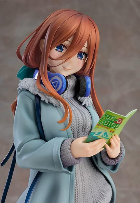 Good Smile The Quintessential Quintuplets: Miku Nakano (Date Style) 1:6 Scale PVC Figure
