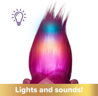 Mattel DREAMWORKS TROLLS Rainbow HairTunes Poppy-Puppe - Licht und Geräusche, leuchtendes Haar, Musik und Sätze, abnehmbare Krone, für Kinder ab 3 Jahren, HNF20