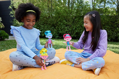 DreamWorks Trolls Band Together Trendsettin’ Fashion Doll, Viva with Vibrant Hair & Accessory, Toys Inspired by the Movie, HNF14