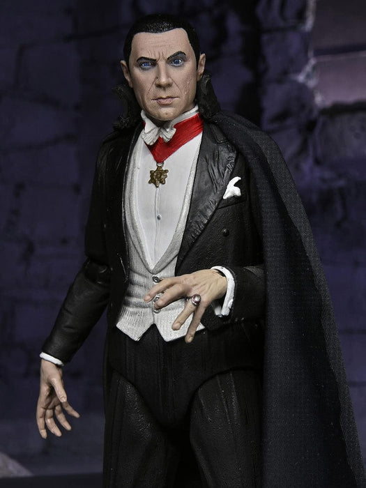 NECA Universal Monsters Ultimate Dracula Plastic Action Figure Gift Boxed