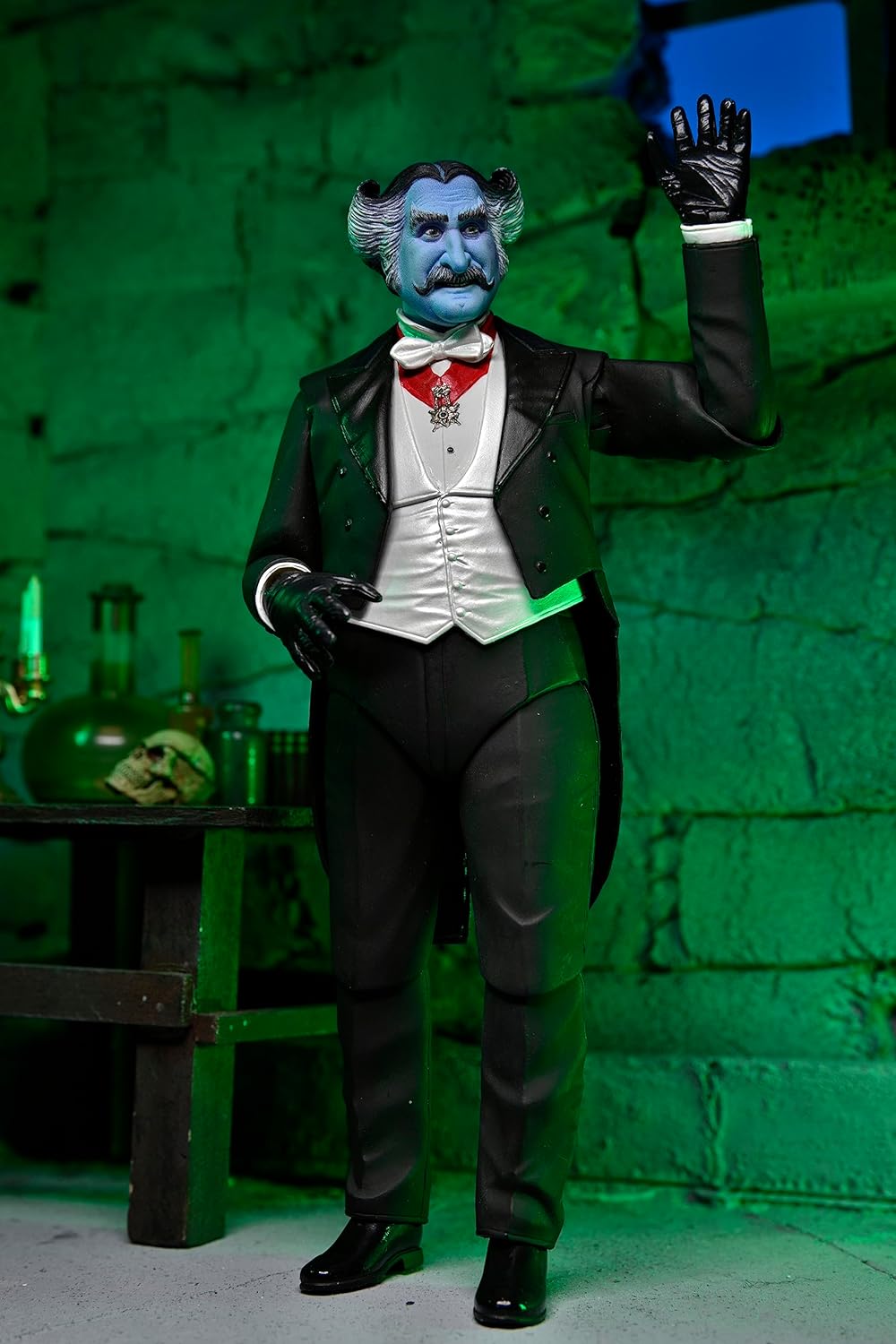 Neca - Rob Zombie's The Munsters - Ultimate Count 7" Action Figure