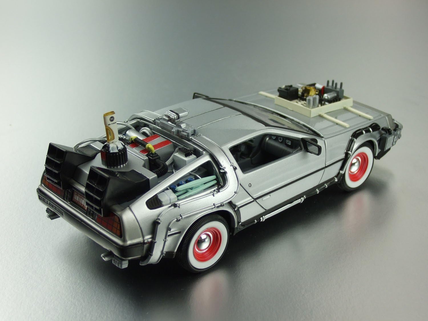 Welly Back To The Future 3 Delorean Time Machine Scale,Brown,1/24