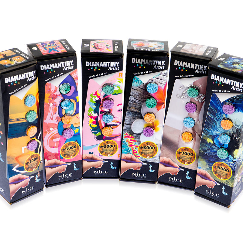 DIAMANTINY Artist Assortimento Small 21x30-Attività Crystal Art, Diamond Painting Kit, 1 Lienzo Surtido, Multicolor, (Nice Group 96500