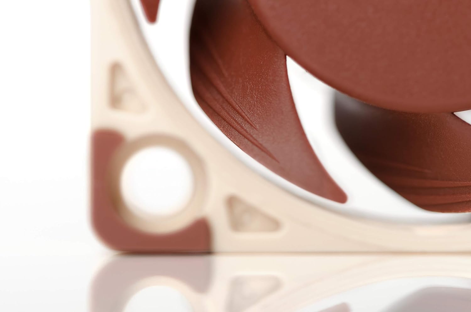 Noctua NF-A4x20 PWM, Premium Quiet Fan, 4-Pin (40x20mm, Brown) 40x20mm 12 Volt PWM
