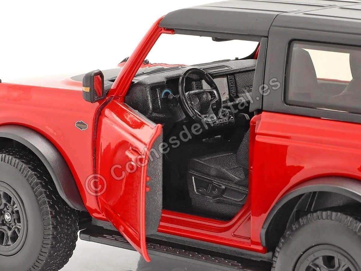 Maisto 531456 Ford Bronco Wildtrak 1:18 Scale Model Car, Red