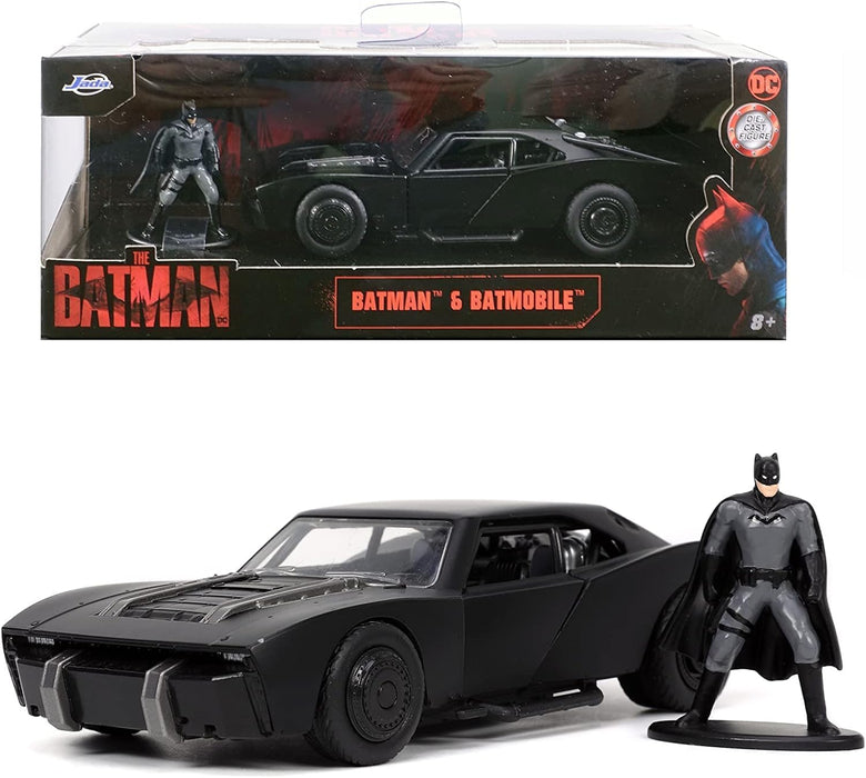 Jada Toys 253213008 The Batman Batmobile with Figure 1:32 in CDU, Black/White