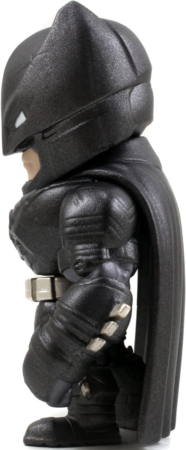 Jada - Figuara de Batman DC Armored (10 cm) figura de acción del superhéroe de Batman Vs Superman con máscara y armadura, figura de metal coleccionable para fans y niños a partir de 8 años (253211004