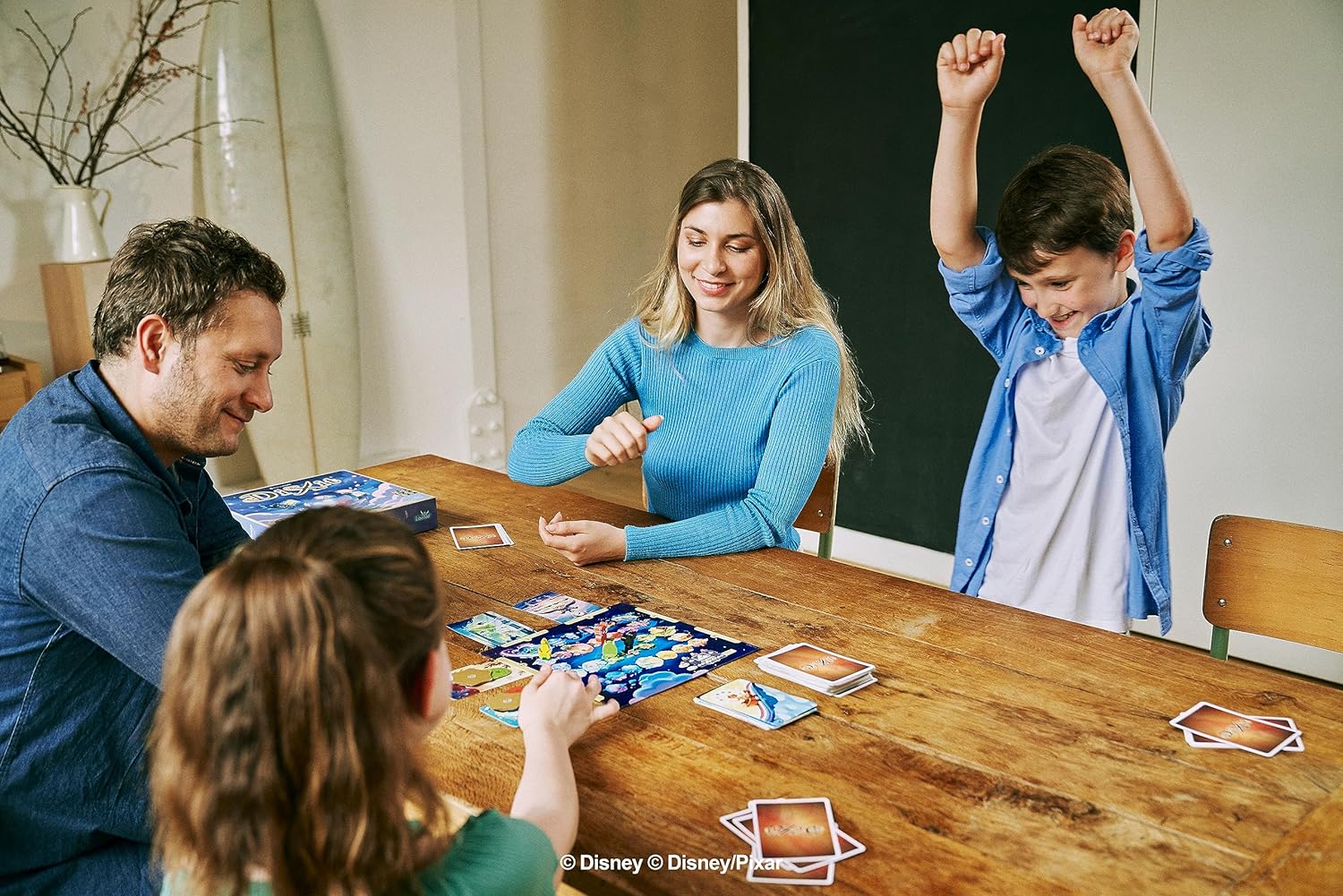 Libellud | Dixit: Disney Edition | Board Game | Ages 8+ | 3-6 Players | 30 Minutes Playing Time