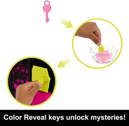 Monster High Doll and Fashion Set, Draculaura Doll, Skulltimate Secrets: Neon Frights, Dress-Up Locker with 19+ Surprises, HNF78
