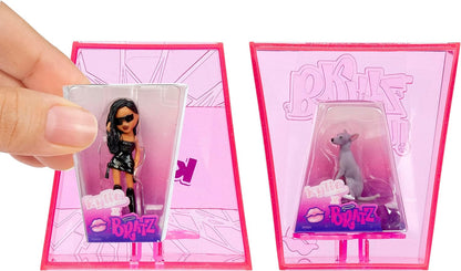 Bratz Mini x Kylie Jenner - Serie 1 - 2 Mini Bratzs en cada paquete - Embalaje ciego que sirve de expositor - Figuras coleccionables para niños y coleccionistas mayores de 6 años