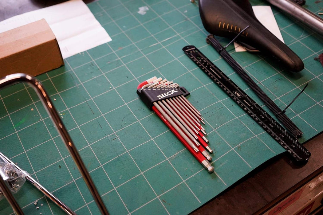 SILCA HX-TWO Heavy Duty Essential Metric Hex and Torx Set | Torx 7 - T30 - Hex 1.5 - H10 | Powder coated Red and Grey textured non slip grip | Swiss tool steel L wrench Allen key.