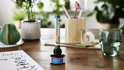edding 31 EcoLine flipchart marker set - multi-coloured - 4 pens - round nib 1.5-3 mm - marker for writing, drawing and marking on flipchart paper - does not bleed through - refillable