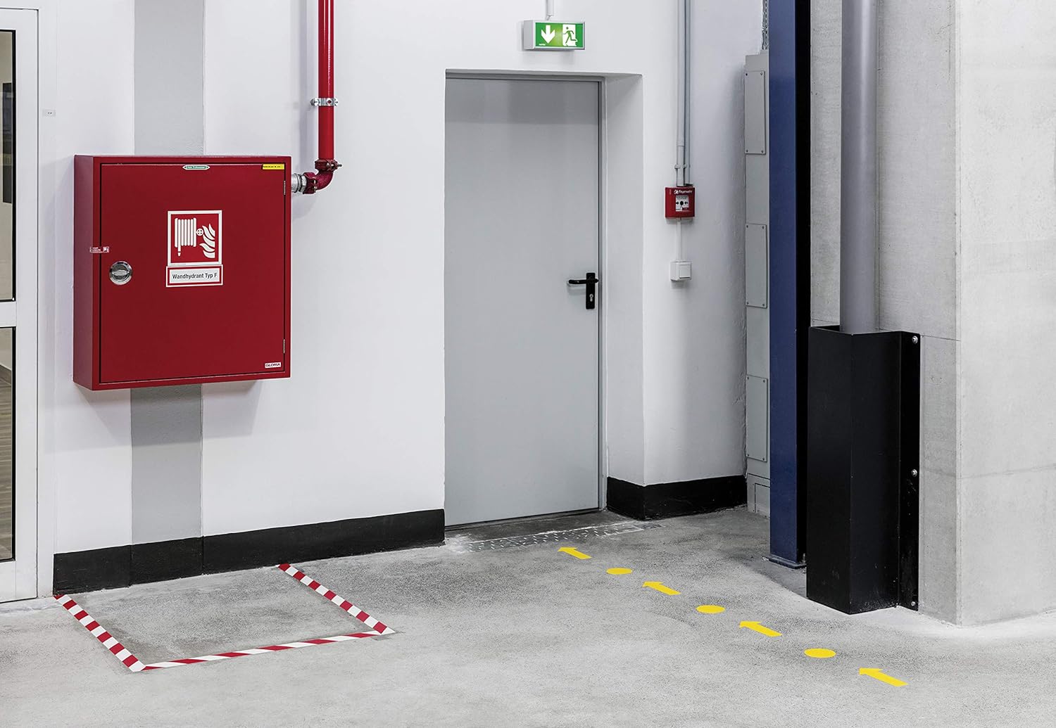 Durable 170504 Arrow-Shaped Parking Space Marker, Self-Adhesive and Abrasion-Resistant, RAL 1003 Signal Yellow