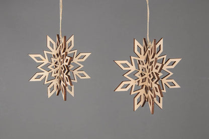 Rayher Wooden Snowflakes Craft Kit with Interlocking Parts, Seasonal Wood Building Set, 4 slot-together Pieces, 2 DIY Hanging Ornaments wit a diameter of 9cm, 46668505
