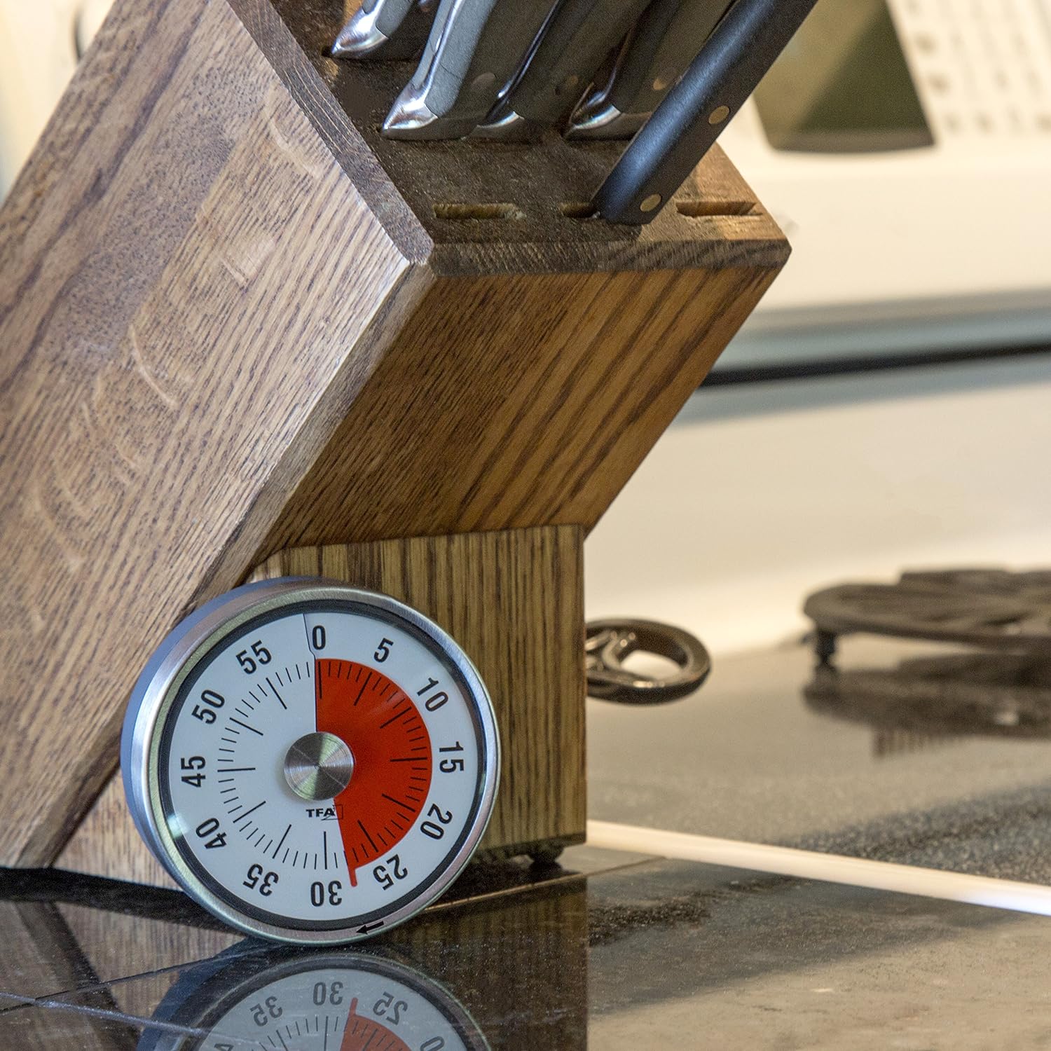 TFA Dostmann Analoger Kurzzeit Timer Puck, 38.1028.10, bis 60min, Eieruhr, Küchentimer, mechanisch, mit Restzeitanzeige, zum Aufziehen, magnetisch, 79 x 32 mm, grau