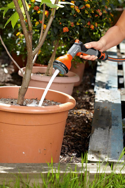 Gardena Classic Multi Sprayer: Garden sprayer for watering beds and potted plants, three spray patterns, frost protection, single-hand operation (18313-20