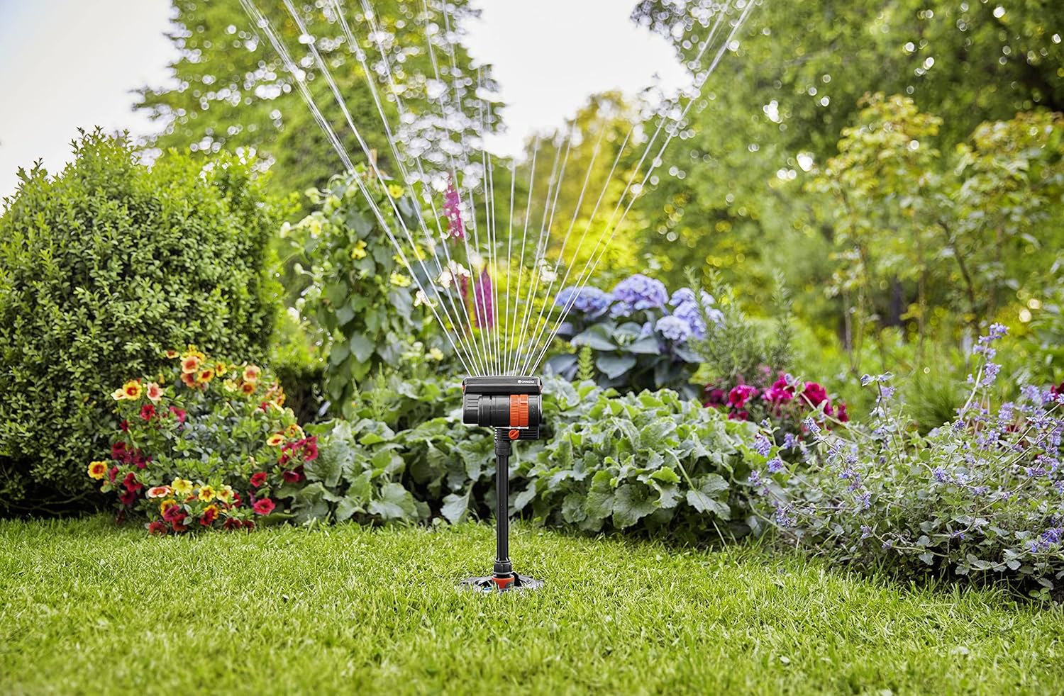 GARDENA Pipeline sprinkler system rectangular sprinkler: For watering areas of up to 216 m², reach of up to 18 m, spray spread of up to 12 m, Original System fitting (08251-20) Pipeline Oscillating Sprinkler