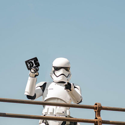 Official Stormtrooper Colour Changing Ceramic Mug, 300ml, Black, Heat Changing Coffee Mug, Helmet Appearance, Gift for Fans – ThumbsUp!