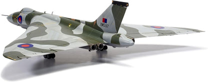 Airfix Model Set - A12013 Avro Vulcan B.2 BLACK BUCK Model Building Kit - Plastic Model Plane Kits for Adults & Children 8+, Set Includes Sprues & Decals - 1:72 Scale Model