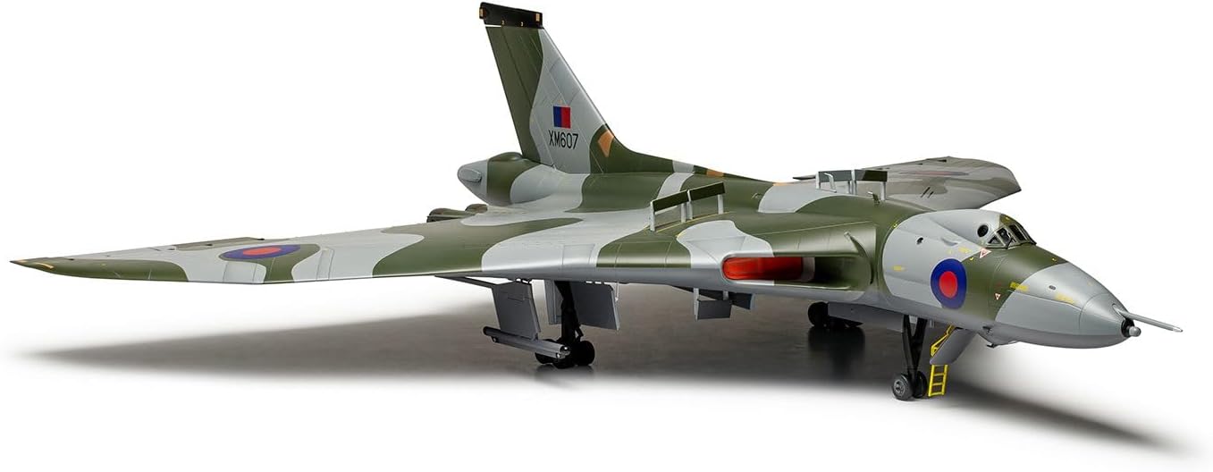 Airfix Model Set - A12013 Avro Vulcan B.2 BLACK BUCK Model Building Kit - Plastic Model Plane Kits for Adults & Children 8+, Set Includes Sprues & Decals - 1:72 Scale Model